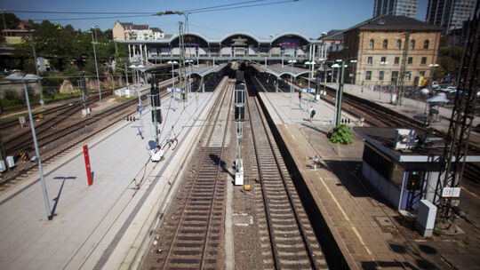 Leerer Mainzer Hauptbahnhof