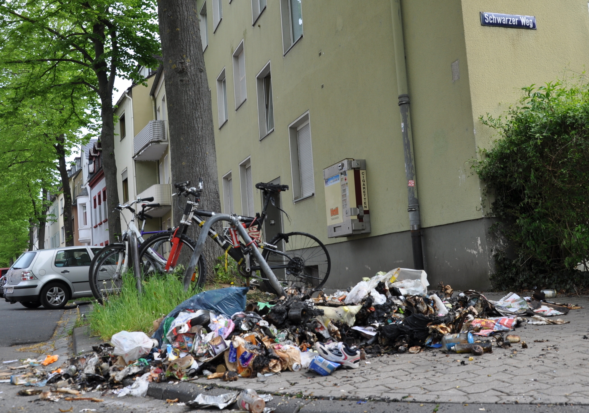 Wieder brennen Mülltonnen: Anwohner in Lützel und Neuendorf besorgt
