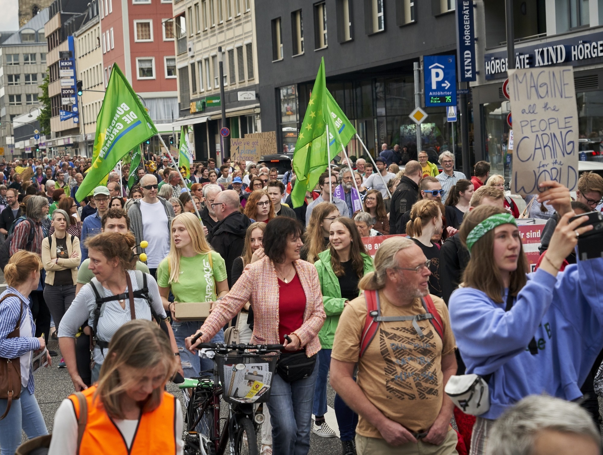 Koblenz: Hunderte demonstrieren für Klimaschutz und mehr soziale Gerechtigkeit