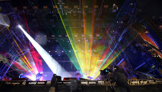 352076_1_articlegross_coldplay_18.jpg