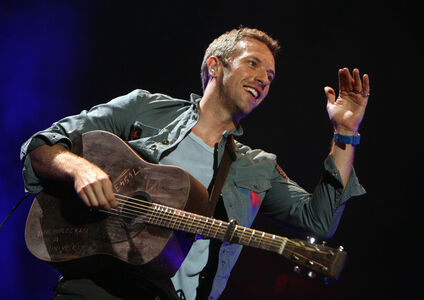 352090_1_articlegross_coldplay_14.jpg