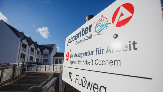 Die Arbeitslosenquote lag im August im Kreis Cochem-Zell bei 3,3 Prozent und bleibt damit konstant. Der Wert liegt damit unter d Die Arbeitslosenquote lag im August im Kreis Cochem-Zell bei 3,3 Prozent und bleibt damit konstant. Der Wert liegt damit unter d