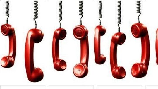 Hunderte fühlen sich von Telefonanbieter geknebelt