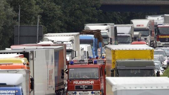 Rettungsgasse freilassen