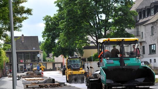Kurfürstendamm in Andernach: Fahrbahn asphaltiert