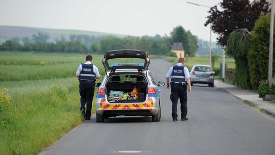 Raubüberfall auf Rentnerpaar in Kruft – Täter-Fahndung läuft auf Hochtouren