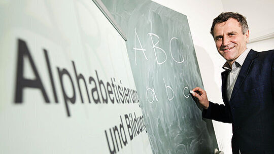 Analphabeten: Mit Tricks durch die fremde Welt der Buchstaben