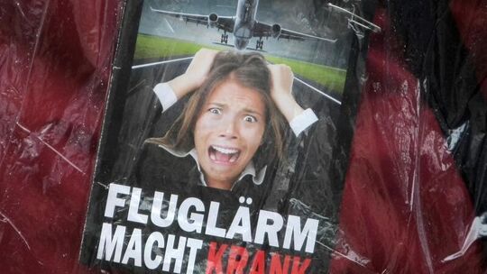 Flyer gegen Fluglärm