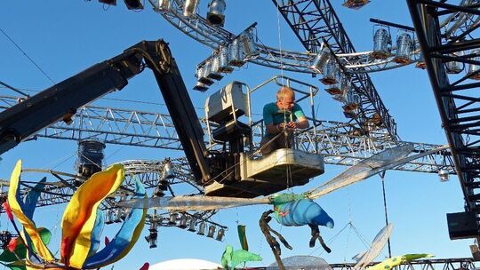 Nature One 2013: Techno-Volksfest startet auf dem Campingplatz