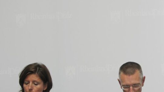 Malu Dreyer (SPD) und DB Netz-Chef Frank Sennhenn