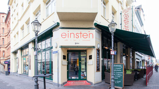 Das Café Einstein.
