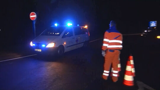 Nebel und Rauch: Massenunfall auf der A48