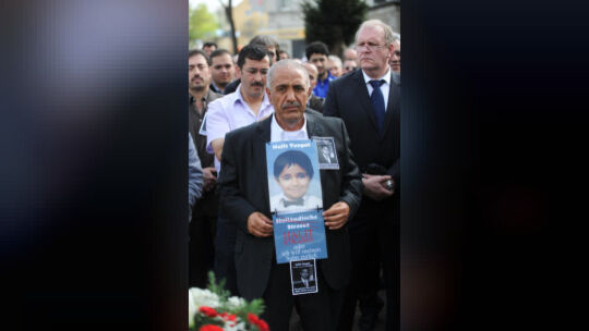 Mord im Internetcafé: Was wusste Bouffier?