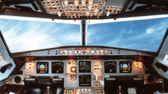 Cockpit des Airbus A320