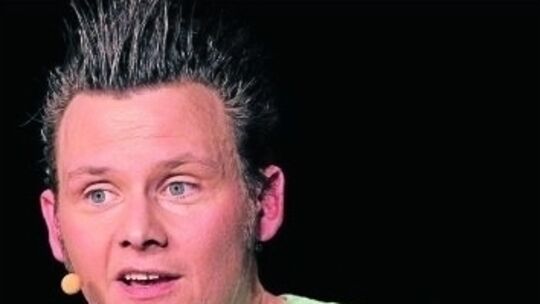 Tobias Mann präsentiert sein drittes Solo „Durch den Wind“