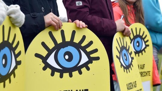Plakate «Augen auf für Kinderrechte»