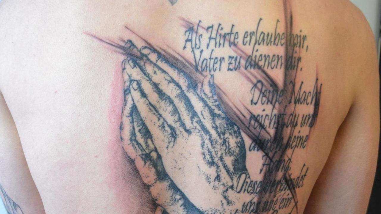 Der blutige pfad gottes gebet tattoo