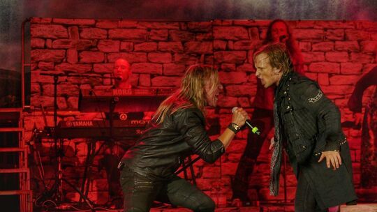 Fotos vom zweiten RockFels-Tag: Finale mit Eisbrecher und Avantasia