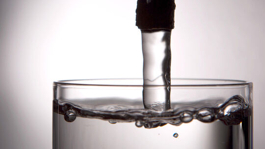 Verunreinigung: Braubacher müssen Trinkwasser abkochen
