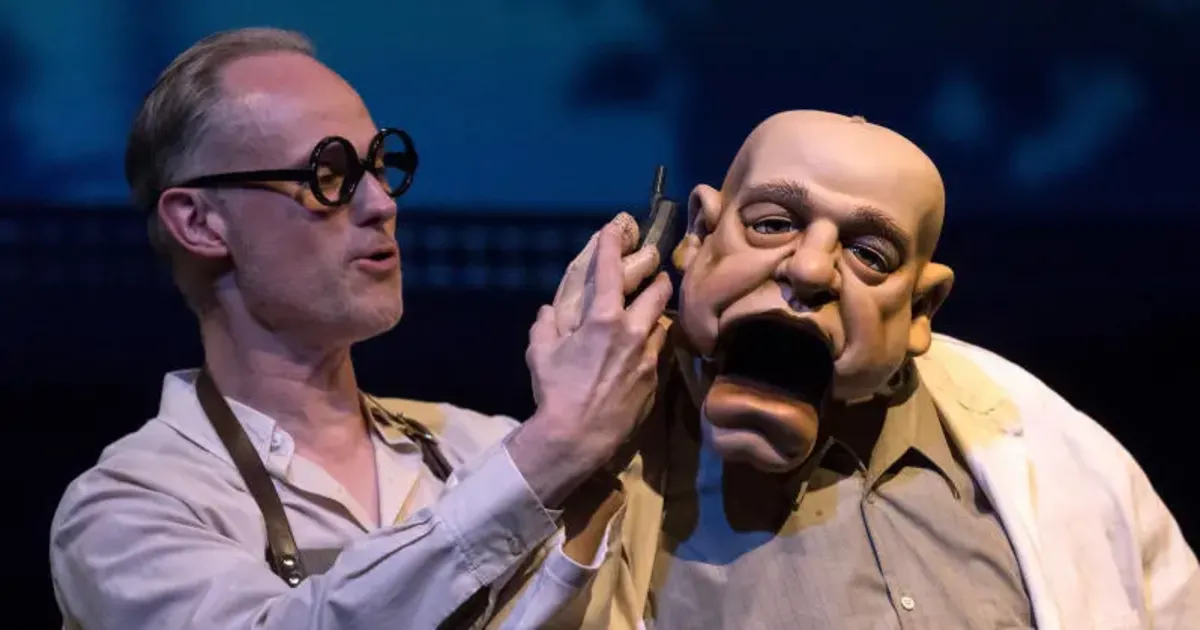 Figurentheaterfestival in Hachenburg Im Garten Eden ist der Rasen auf