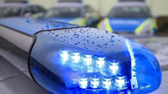 Das Blaulicht eines Funkstreifenwagens
