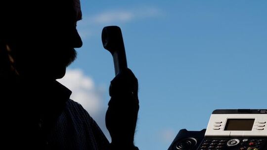 Am Telefon