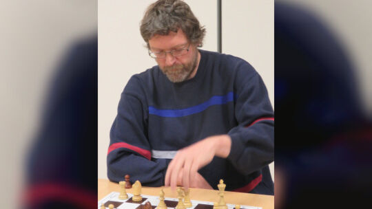 Schach: Vielmaliger Stadtmeister gewinnt erstmals den Blitz-Titel ...