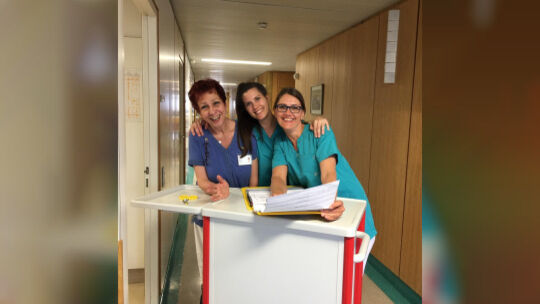Tamara Brunck (rechts) betreut das Care4U-Team an den beiden Koblenzer Standor-ten im Kemperhof und im Ev. Stift St. Martin und