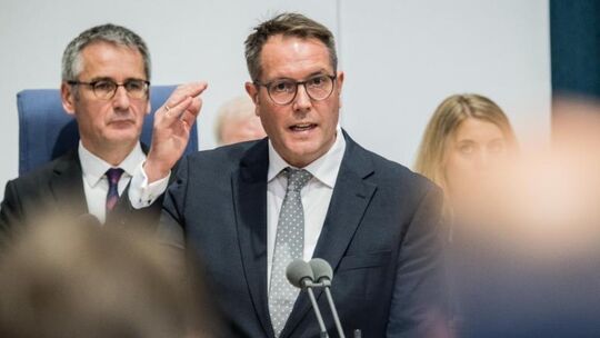 Alexander Schweitzer (SPD) spricht im Landtag Rheinland-Pfalz