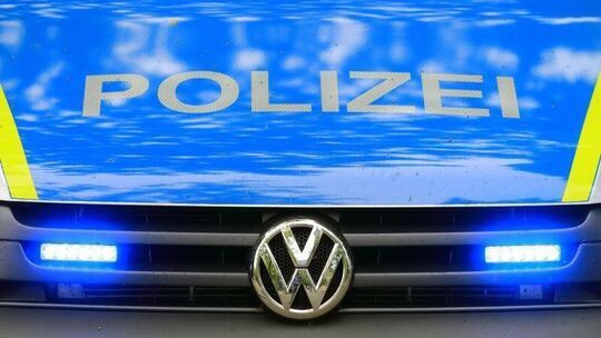Polizei-Fahrzeug