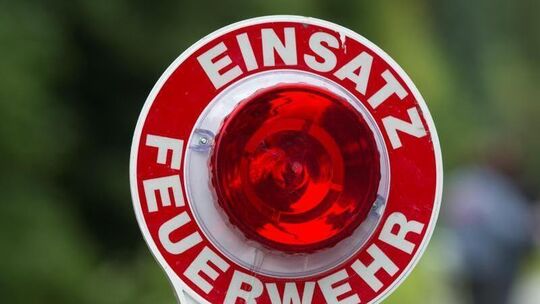 Kelle mit der Aufschrift "Einsatz Feuerwehr"