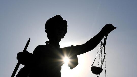 Justitia-Statue