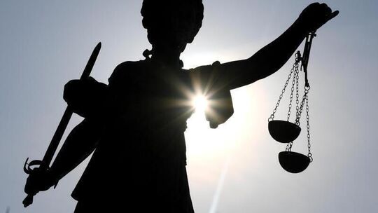 Justitia-Statue