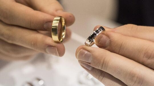 Zwei goldene Ringe