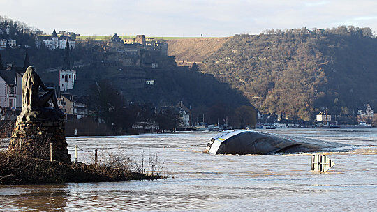 Loreley: Rhein bleibt auf unbestimmte Zeit gesperrt