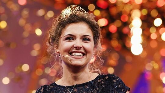 Sina Erdrich ist neue Deutsche Weinkönigin