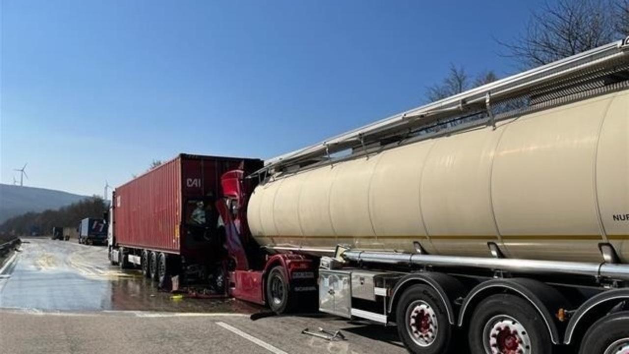 Zwei Lkw-Unfälle – Vollsperrung der A 61 Richtung Süden – Nachtrag – – Koblenz & Region