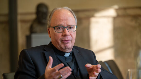 Bischof Stephan Ackermann im Interview