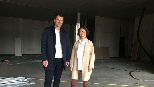 Sarah Henke und Christian Eckhardt im Lemabri-Rohbau