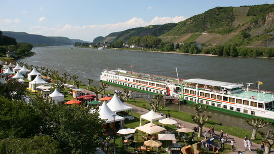 and_bild9_gelande-mit-schiff