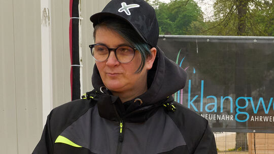 Ministerpräsidentin Malu Dreyer beim Helferstab an der Ahr