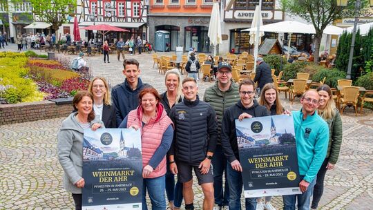 2023-05-12-sushi-meets-wine-beim-weinmarkt-der-ahr-1_ahrtal-tourismus-max-harrus