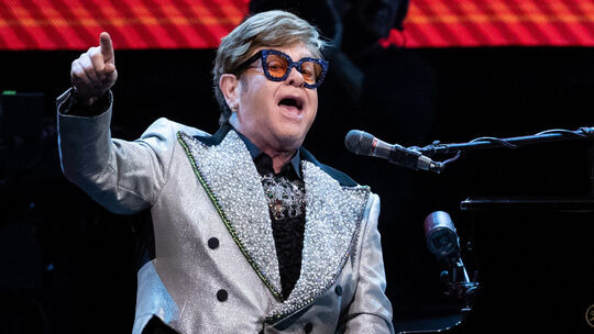 Elton John - Farewell Yellow Brick Road Tour