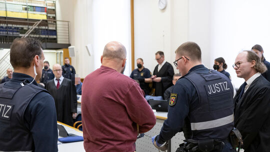 Prozessauftakt ·Vereinte Patrioten·