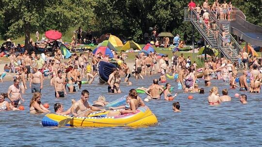 Die Strandbäder in Gonnesweiler und Bosen sind ab Freitag jeweils von 10 bis 19 Uhr geöffnet - und in den Sommermonaten sogar no archivfoto-bonenberger-klos