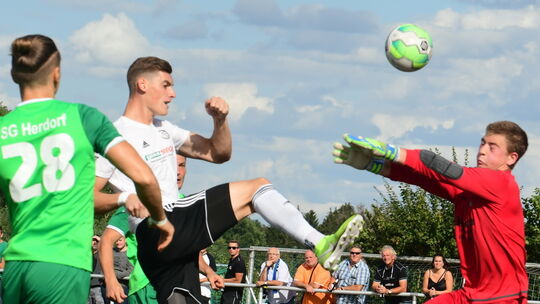 Fussball, Bitburger Kreispokal 2020, Finale, SSV Weyerbusch vs. SG Herdorf, 22.08.2020 in Weyerbusch