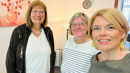 Frauen helfen Frauen