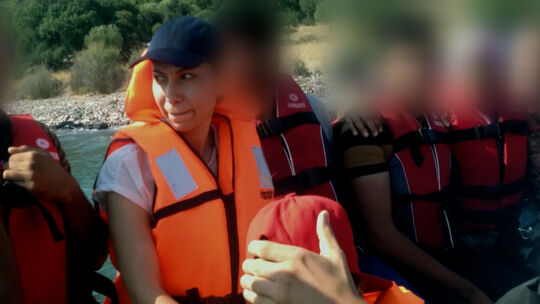 the-journalist-and-her-jailers_arabic_textless_95-34mxf10_13_43_17still001