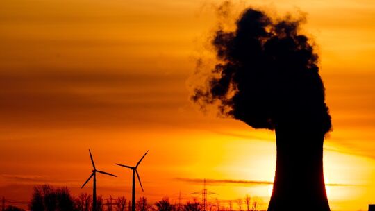 Sonnenaufgang Kraftwerk Mehrum