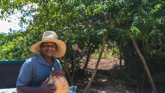 bmot-catisland-content-peopletopeople-3